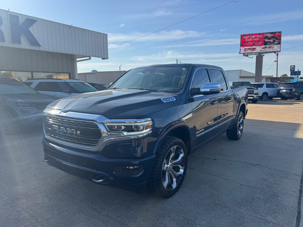 2023 RAM 1500 Limited 4x4 Crew Cab 5'7's photo