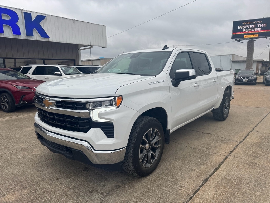 Used 2024 Chevrolet Silverado LT Crew Cab