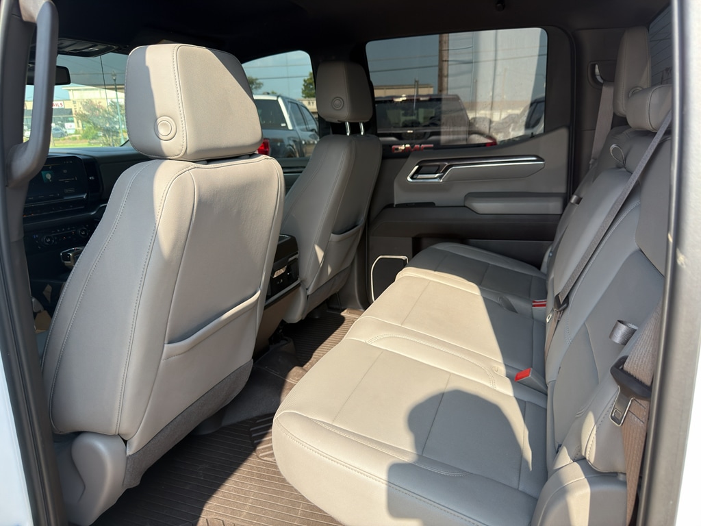 2024 Chevrolet Silverado 1500 LTZ - Photo 22
