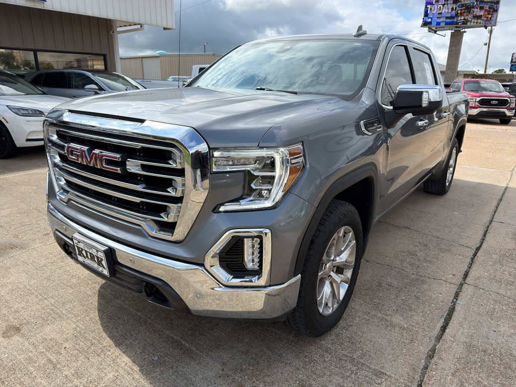 2022 GMC Sierra 4WD Crew Cab Short Box SLT's photo
