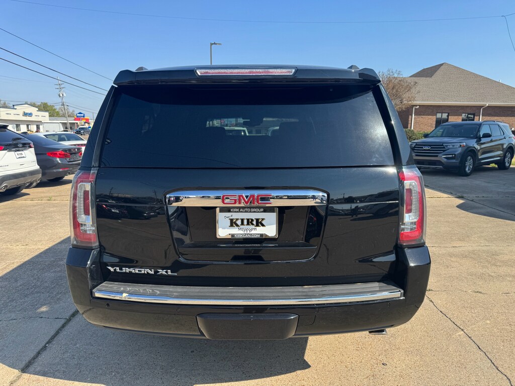 Used 2018 GMC Yukon XL Denali Sport Utility