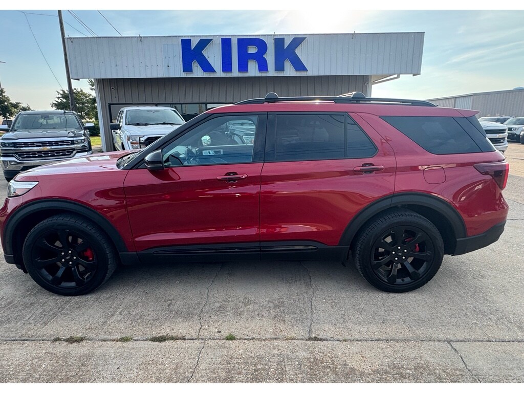 2021 Ford Explorer ST photo 2