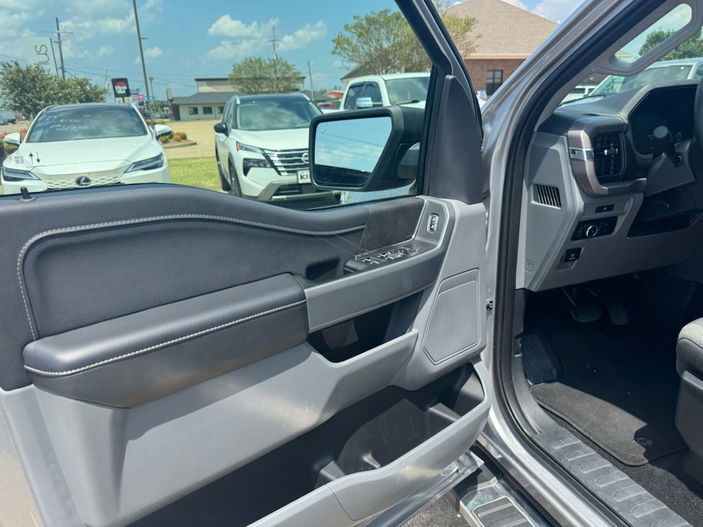 2025 Ford F-150 XLT - Photo 24
