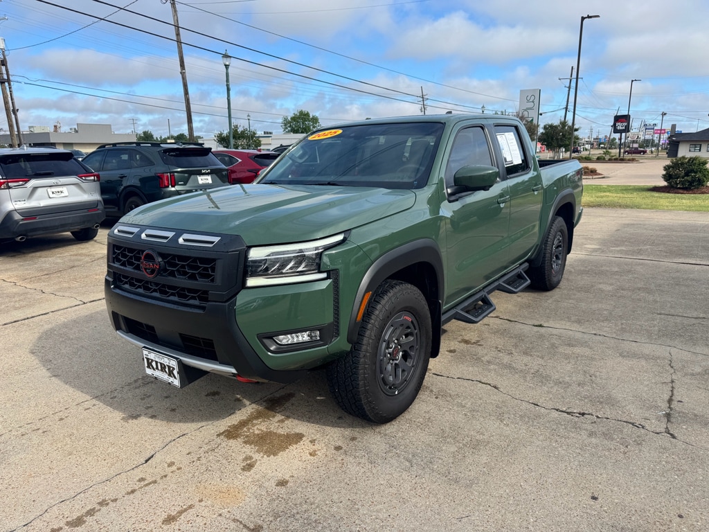 2025 Nissan Frontier PRO-4X Crew Cab 4X4's photo