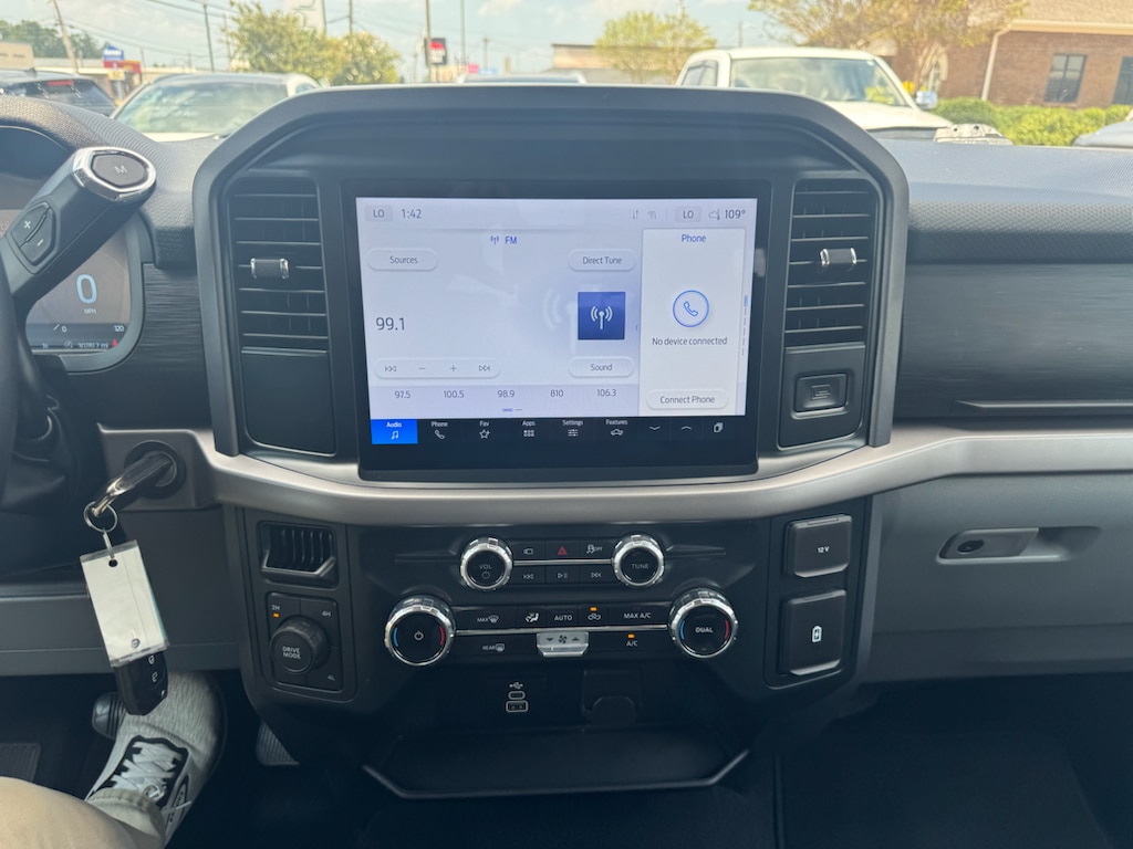 2025 Ford F-150 XLT - Photo 30