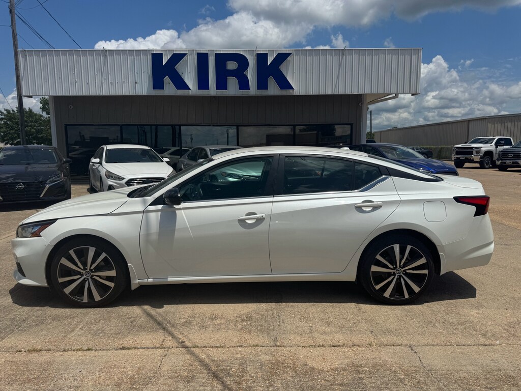 2019 Nissan Altima 2.5 SR photo 2
