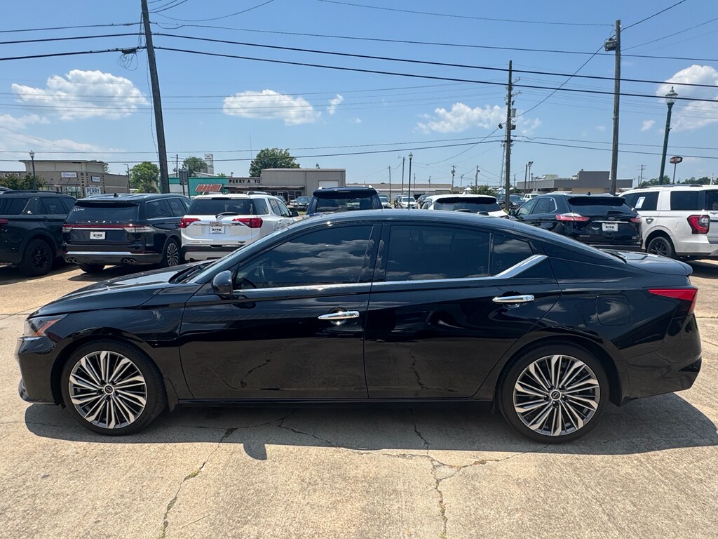 2024 Nissan Altima 2.5 SL photo 2