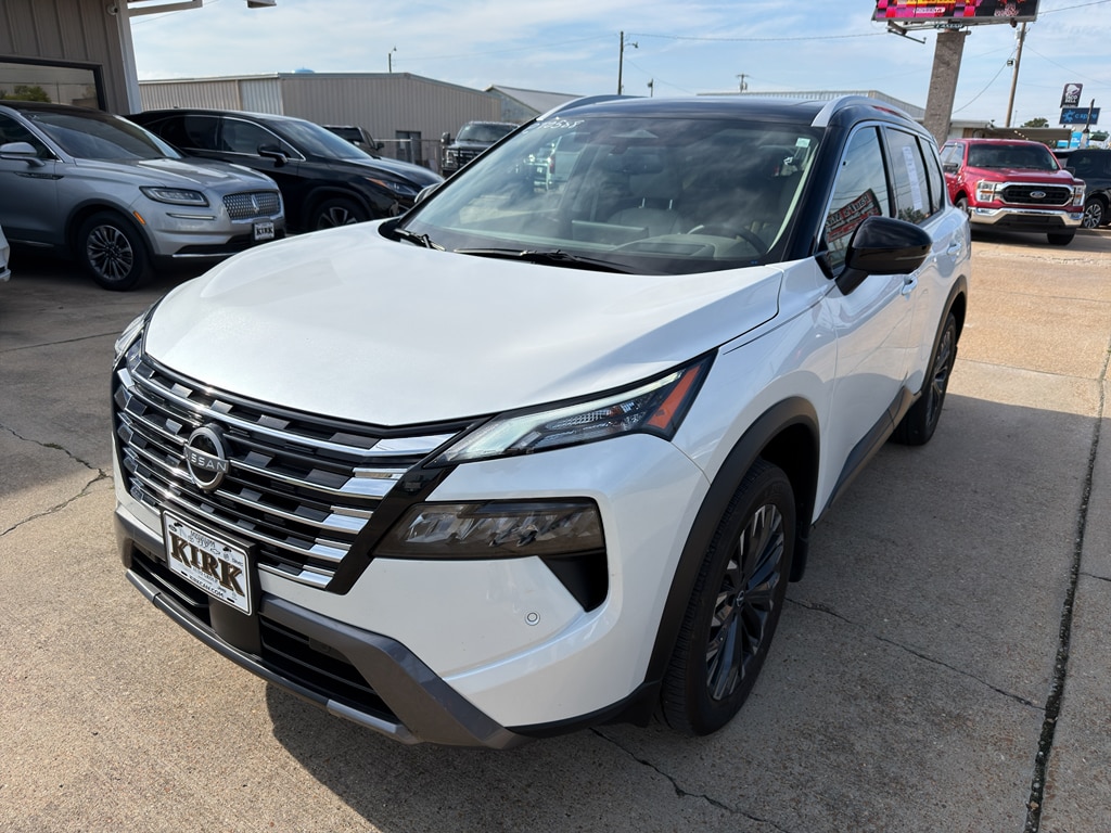2025 Nissan Rogue SL FWD's photo