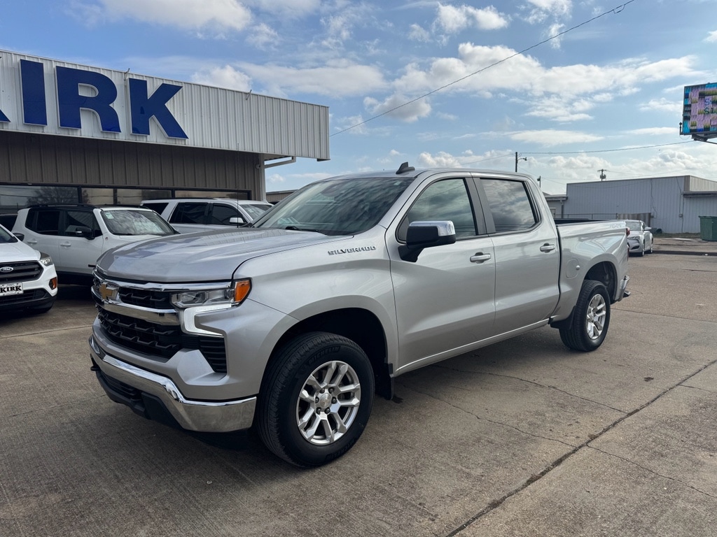 2022 Chevrolet Silverado 1500 LT's photo