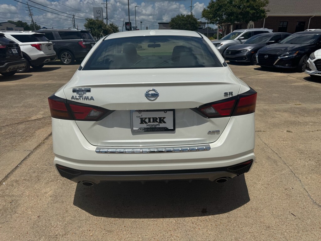 2019 Nissan Altima 2.5 SR photo 4
