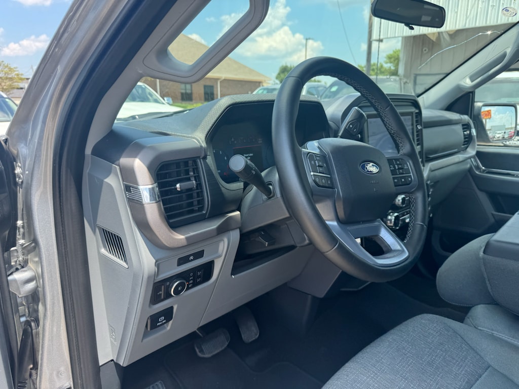 2025 Ford F-150 XLT - Photo 25