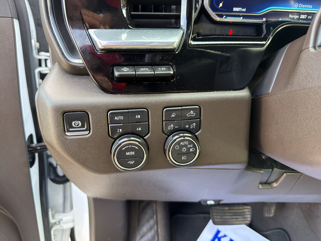 2025 Chevrolet Silverado 2500HD LTZ - Photo 21