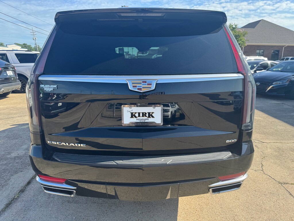 2021 Cadillac Escalade Premium Luxury photo 3