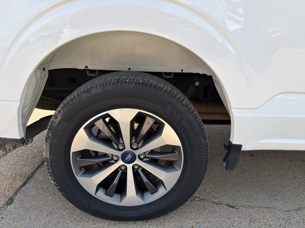 2023 Ford F-150 XL - Photo 17