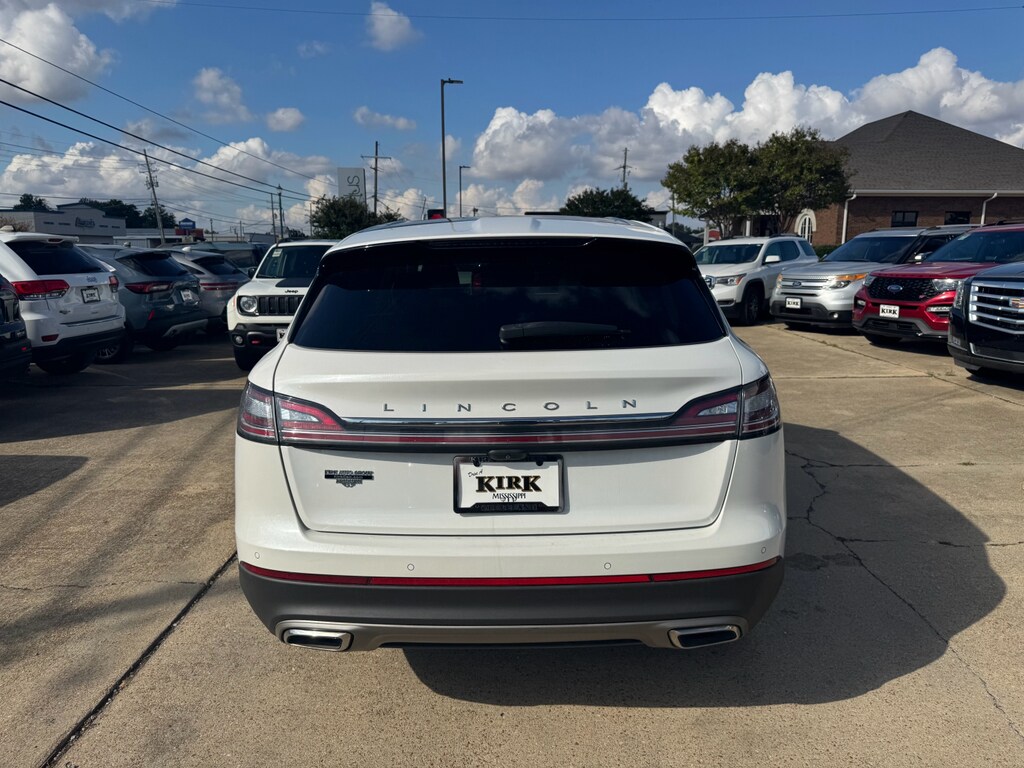 2022 Lincoln Nautilus Reserve photo 2