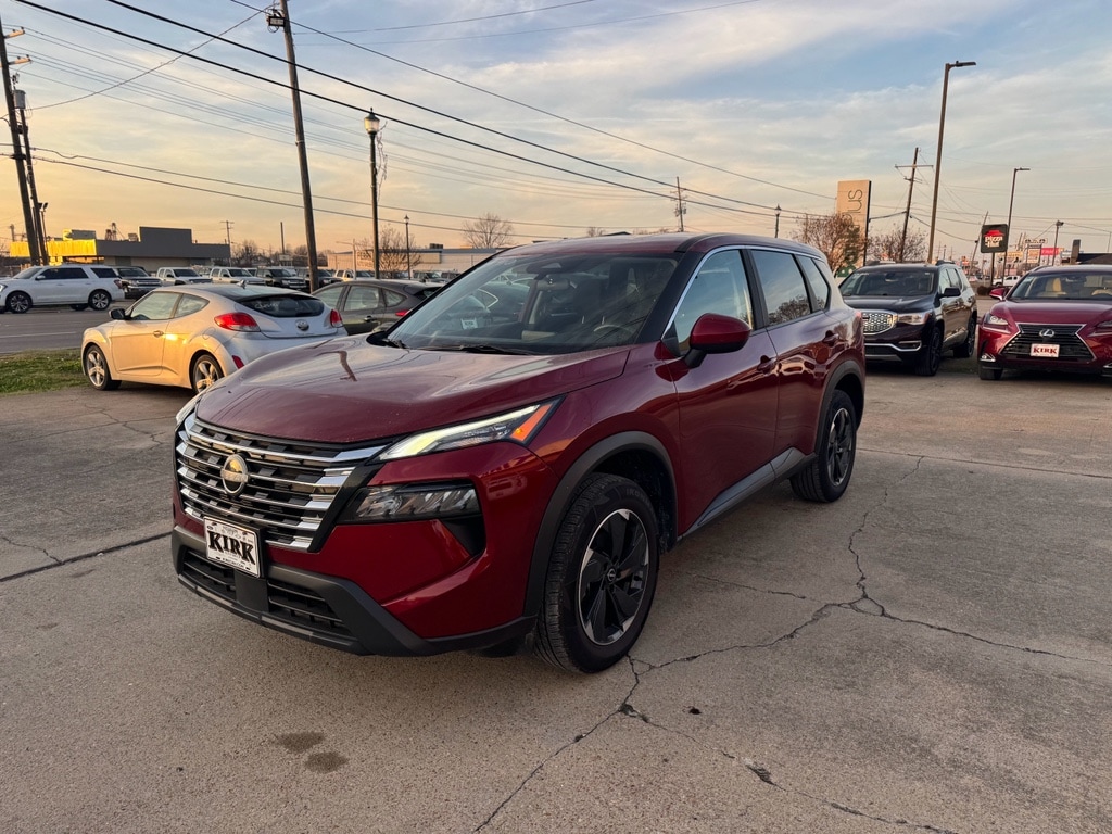 2024 Nissan Rogue SV's photo