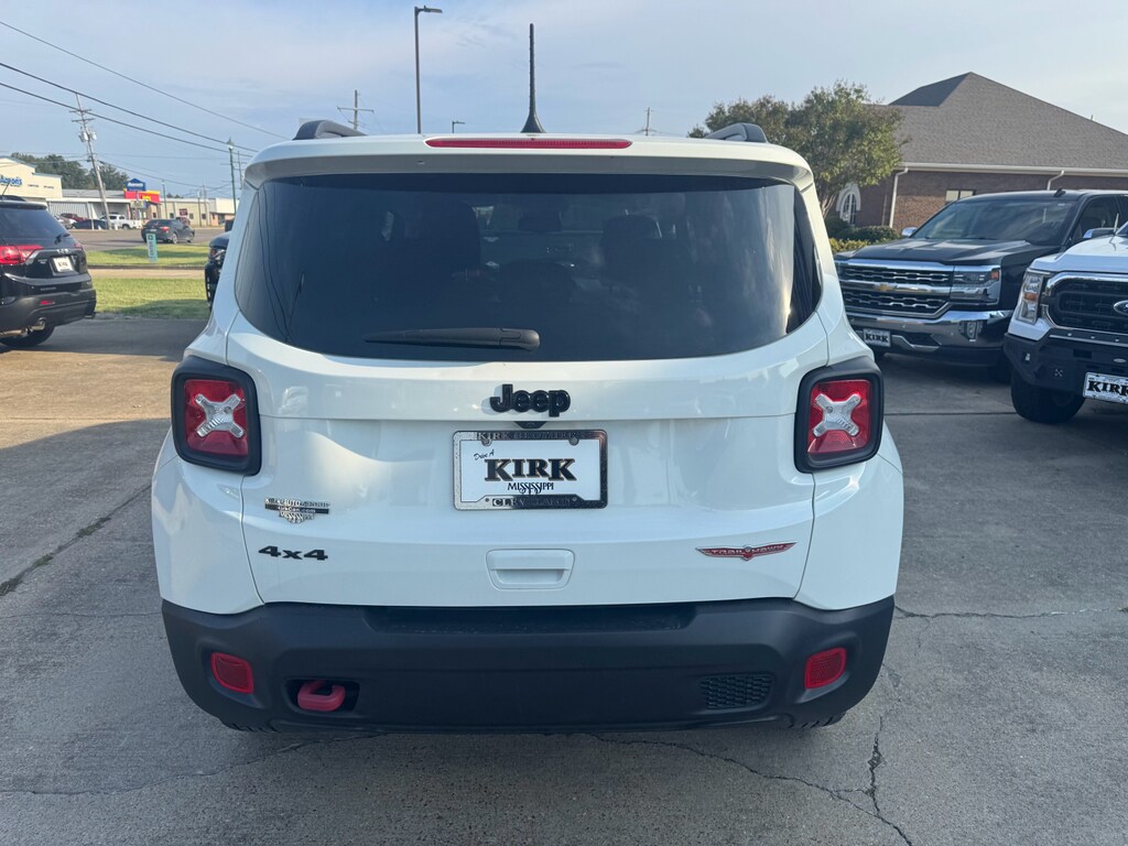 2023 Jeep Renegade Trailhawk photo 4