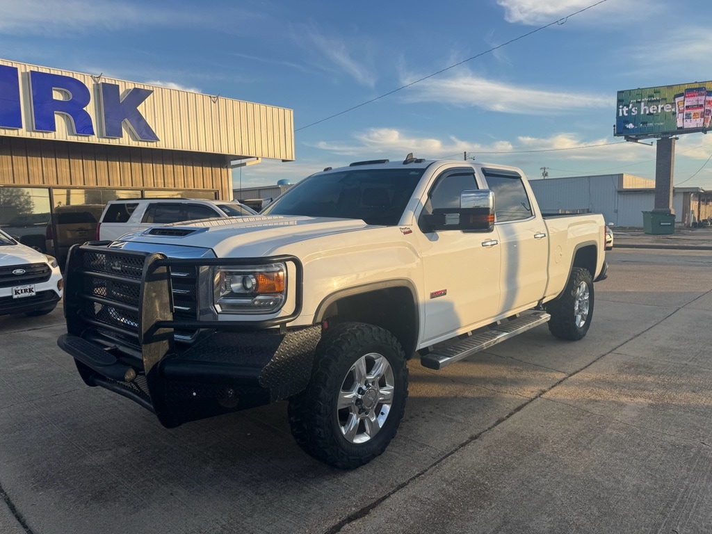 2017 GMC Sierra 4WD Crew Cab Standard Box SLT's photo
