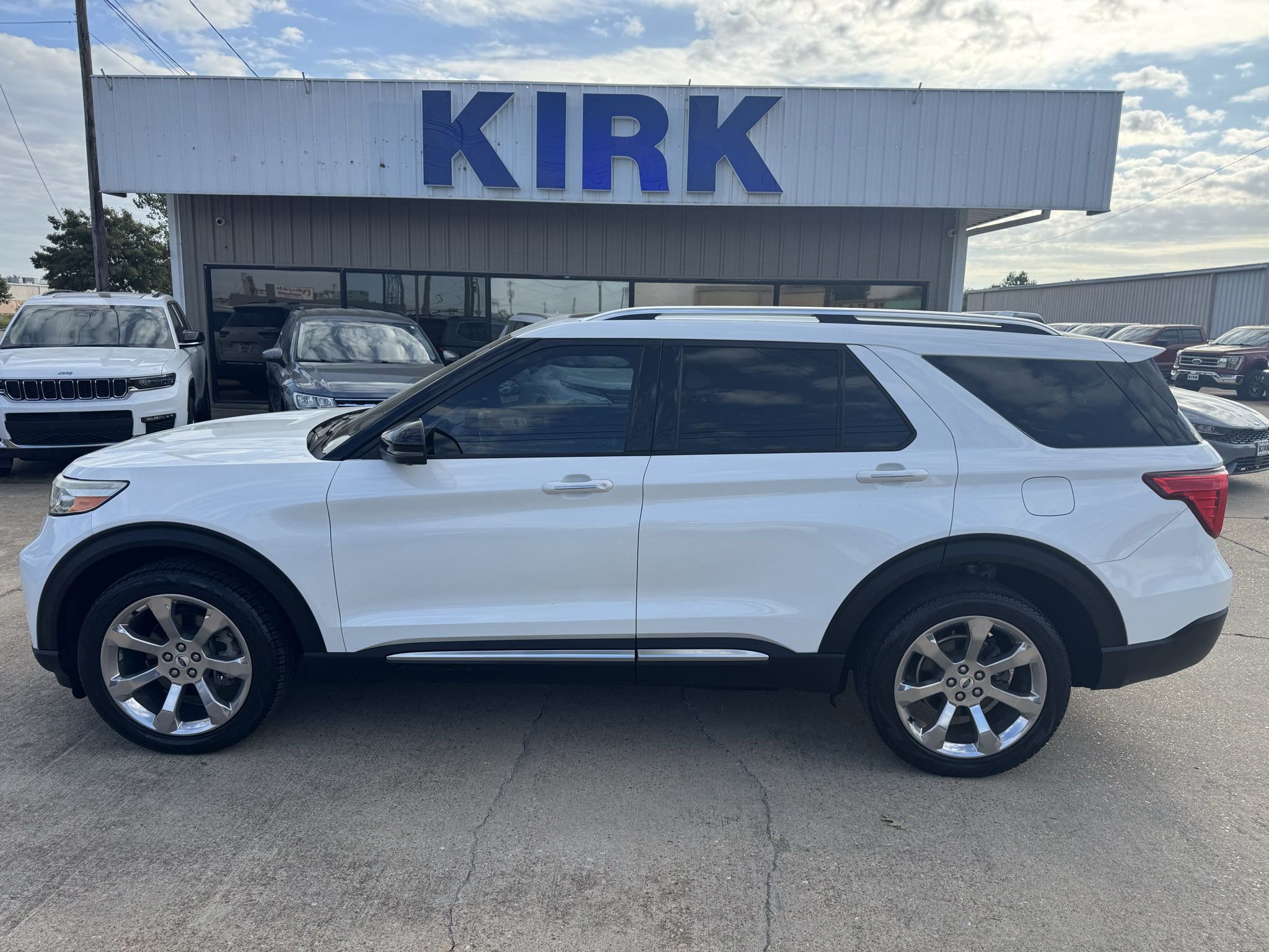 Used 2020 Ford Explorer Platinum SUV