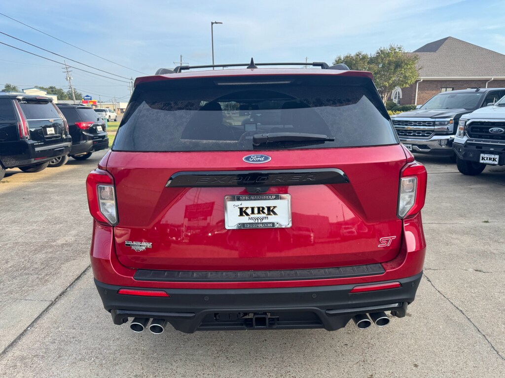 2021 Ford Explorer ST photo 4