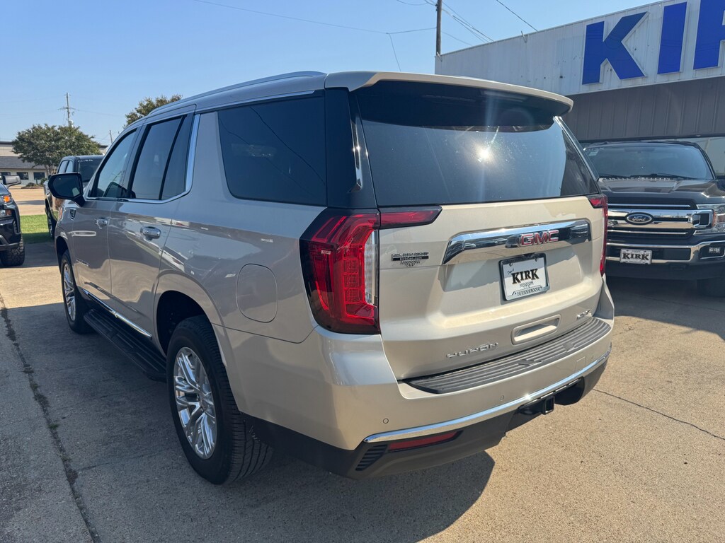 2021 Gmc Yukon SLT photo 3
