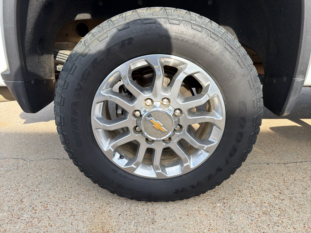 2025 Chevrolet Silverado 2500HD LTZ - Photo 13