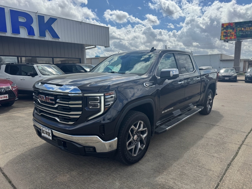 Used 2023 GMC Sierra SLT Cab; Crew