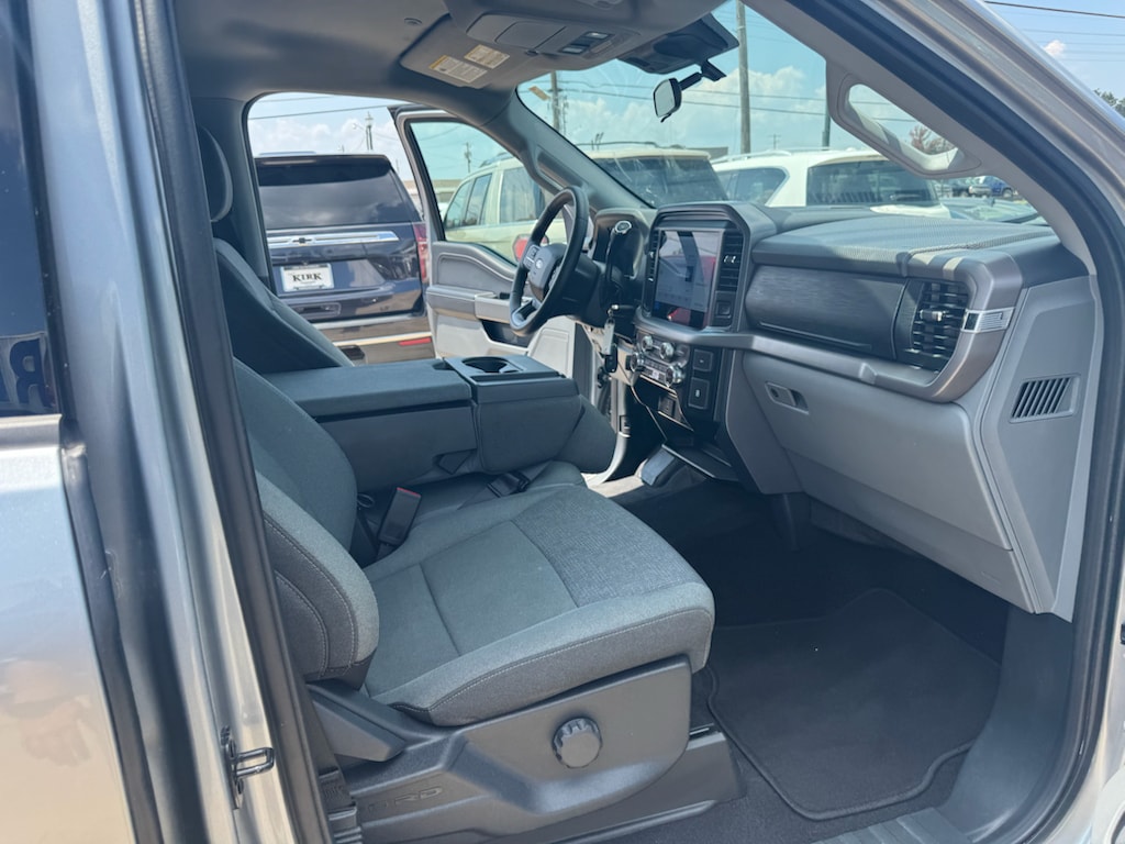 2025 Ford F-150 XLT - Photo 21