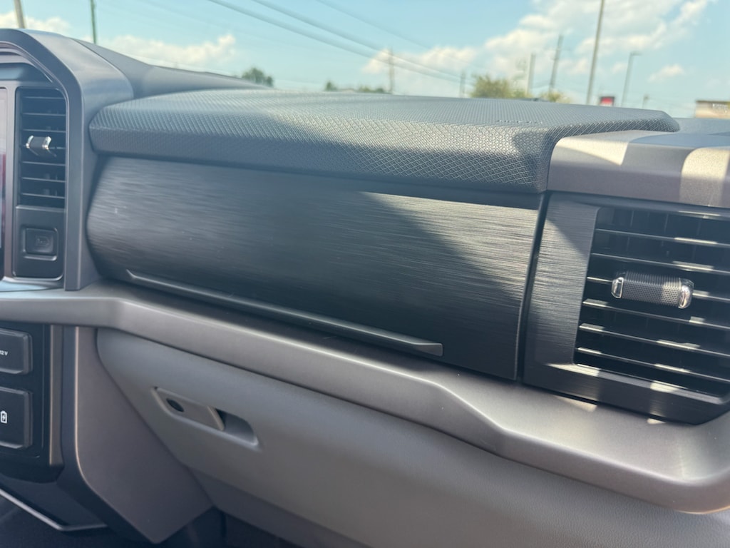 2025 Ford F-150 XLT - Photo 22