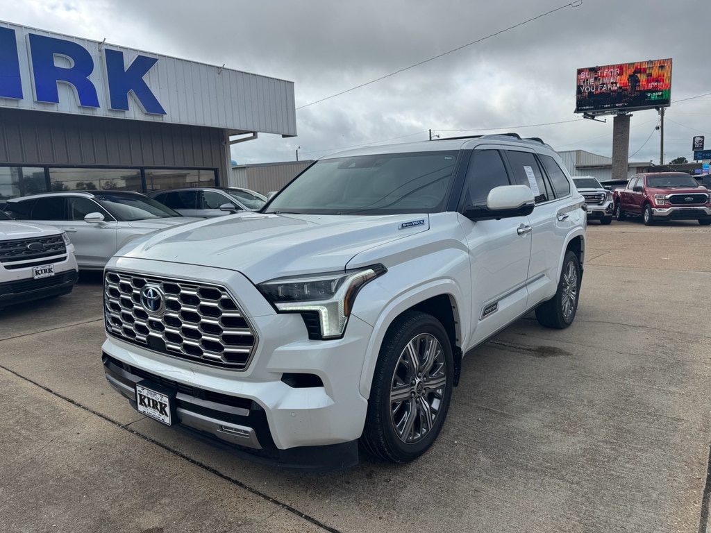2024 Toyota Sequoia Capstone 4WD i-FORCE MAX Hybrid's photo