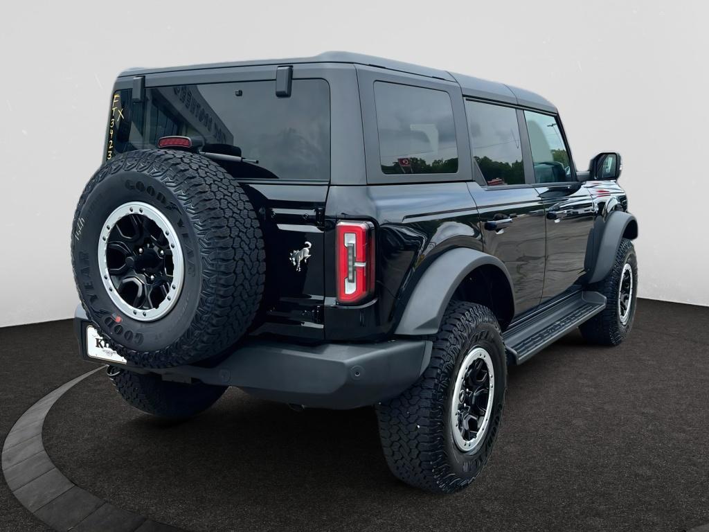 2025 Ford Bronco Outer Banks photo 4