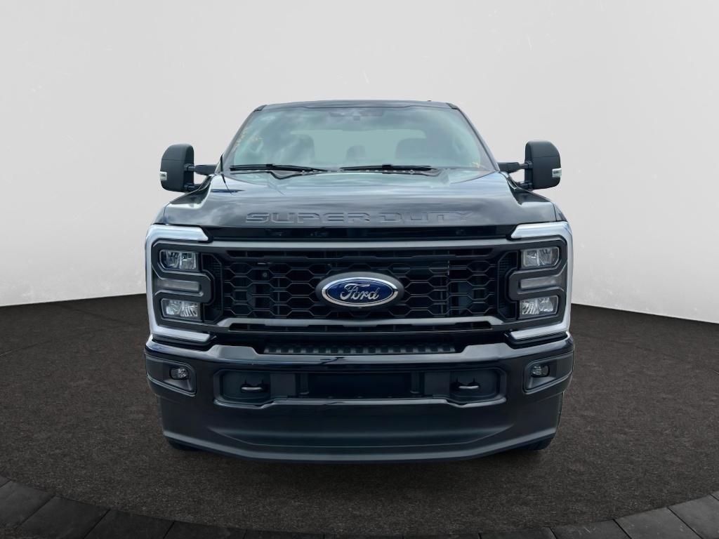 2025 Ford F-350 XL photo 2