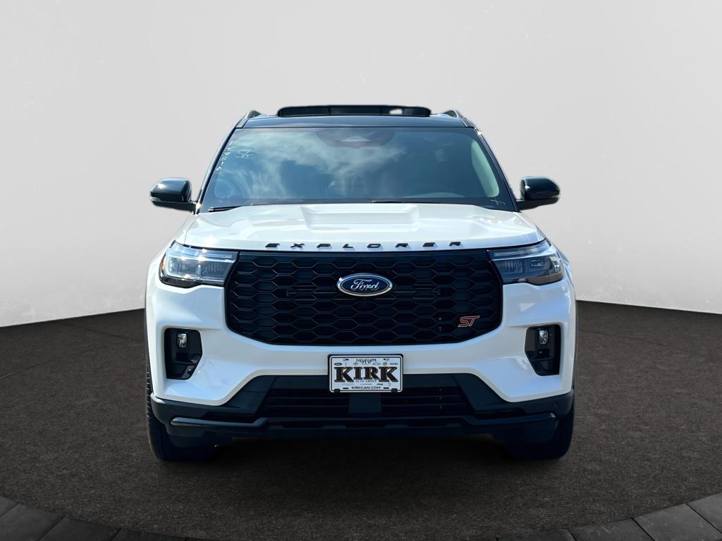 2025 Ford Explorer ST photo 2