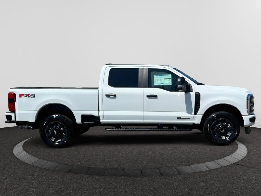 2025 Ford F-250 XL photo 3