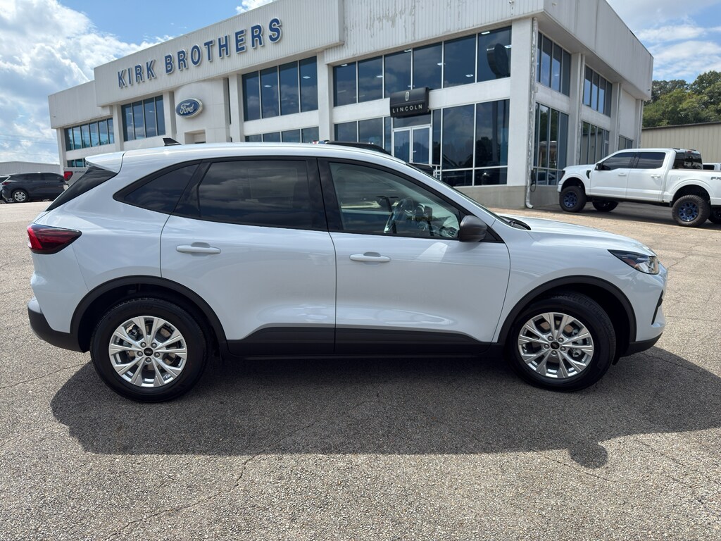 2025 Ford Escape Active photo 4