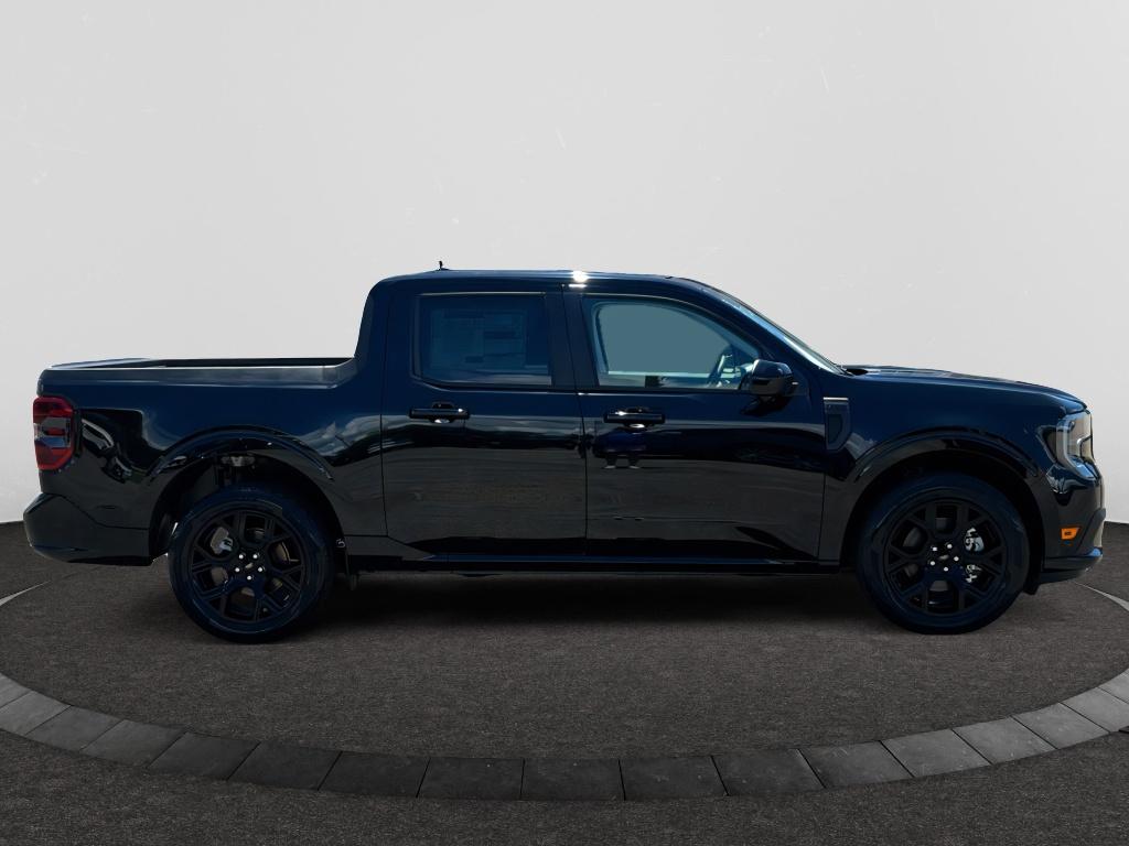 2025 Ford Maverick photo 2
