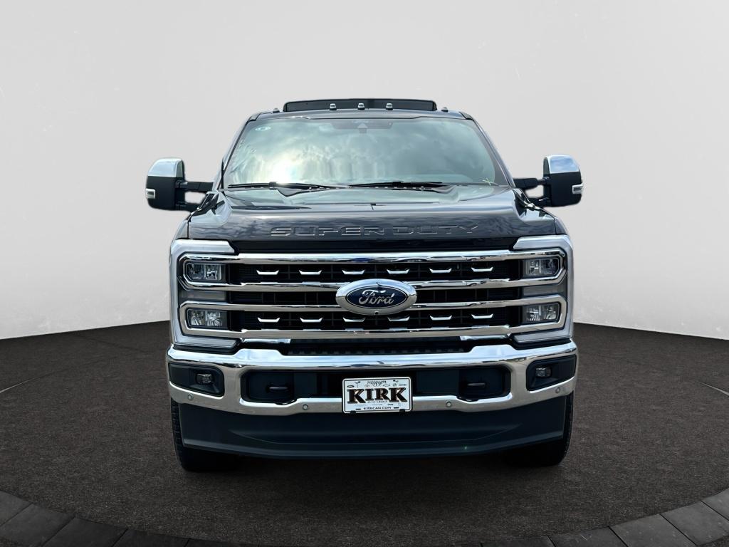 2025 Ford F-250 Lariat photo 2