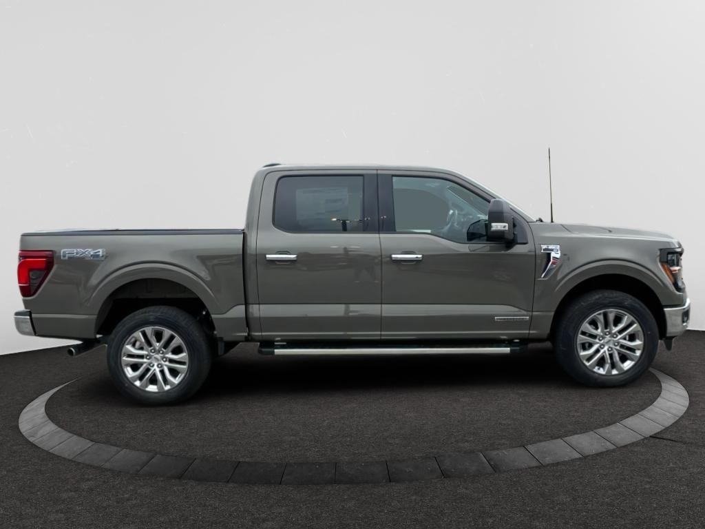 2025 Ford F-150 XLT photo 3