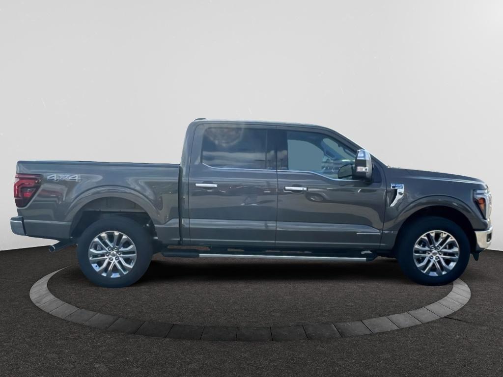 2025 Ford F-150 Lariat photo 3