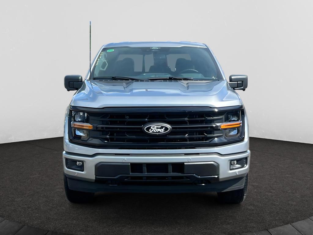 2025 Ford F-150 XLT photo 2