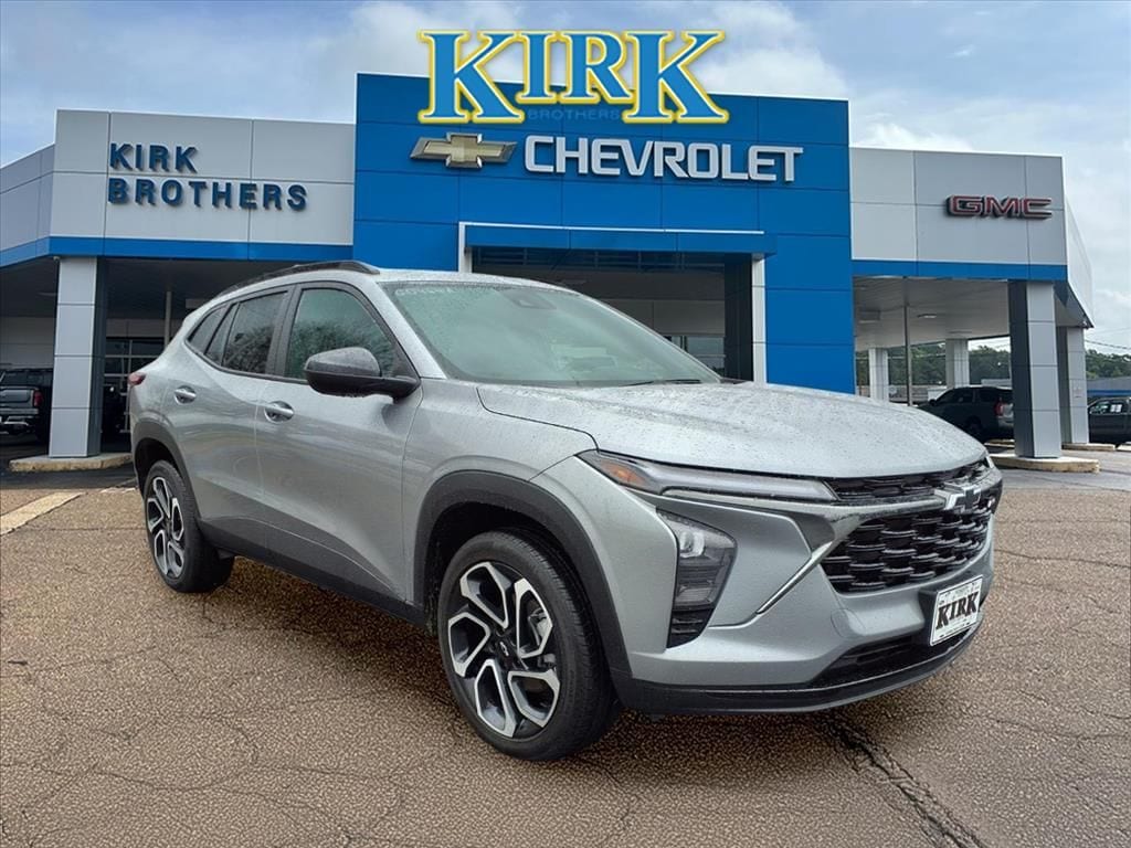 Used 2025 Chevrolet Trax 2RS SUV