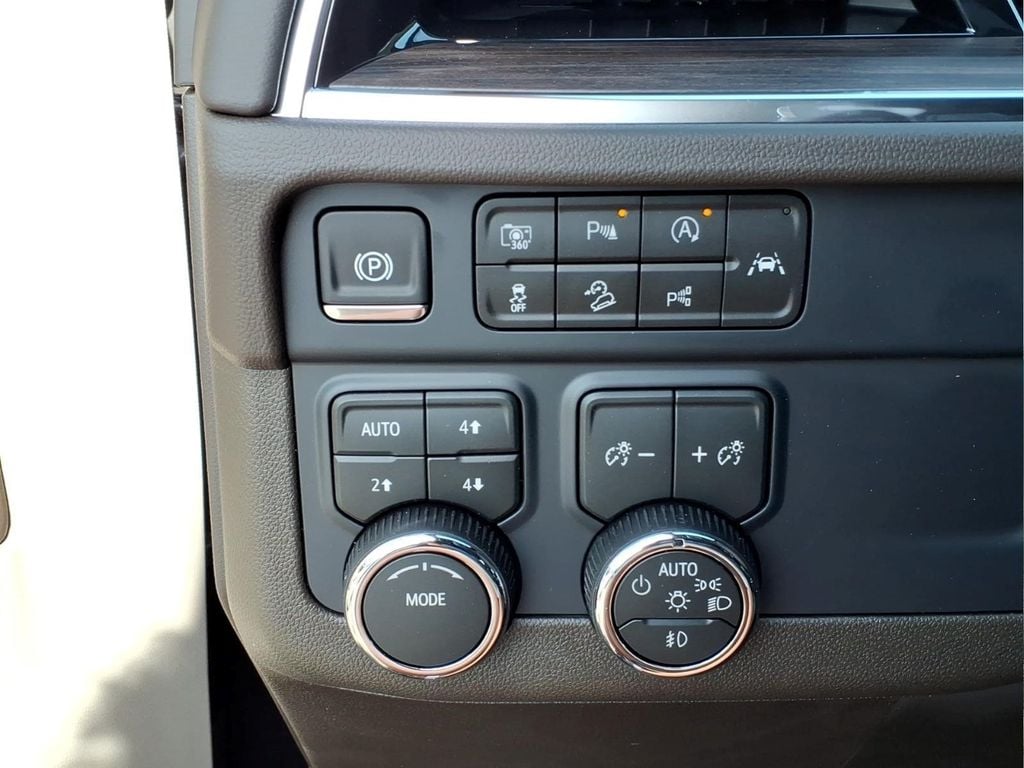 2026 Chevrolet Tahoe Z71 - Photo 23