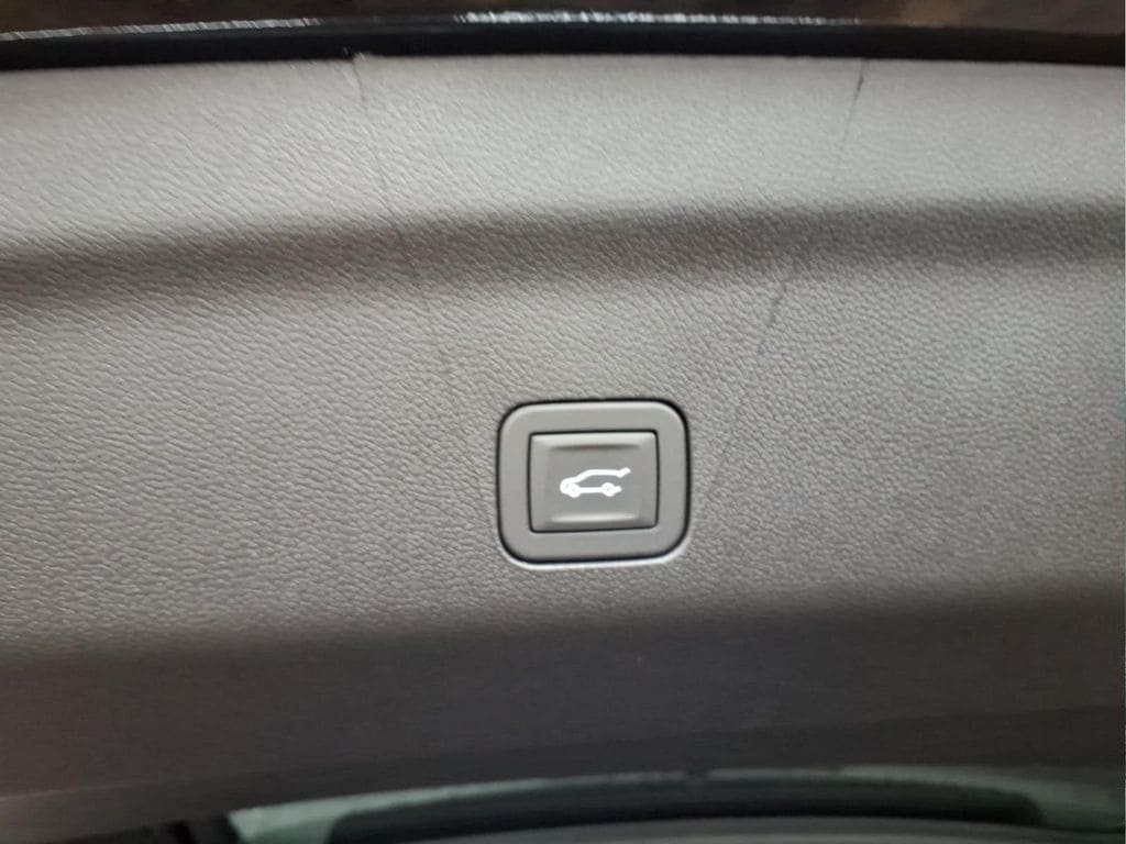 2026 Chevrolet Tahoe Premier - Photo 11