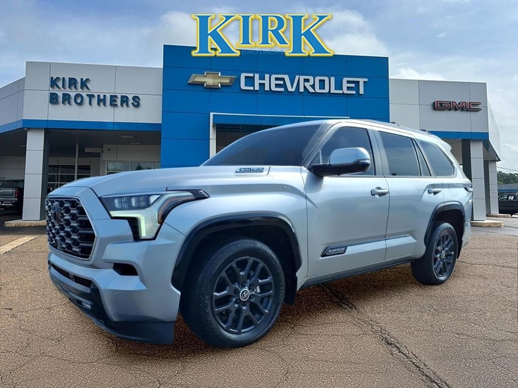 2024 Toyota Sequoia Platinum 4WD i-FORCE MAX Hybrid's photo