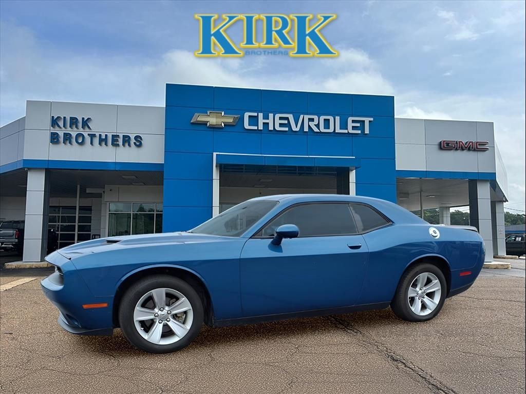 2023 Dodge Challenger SXT's photo