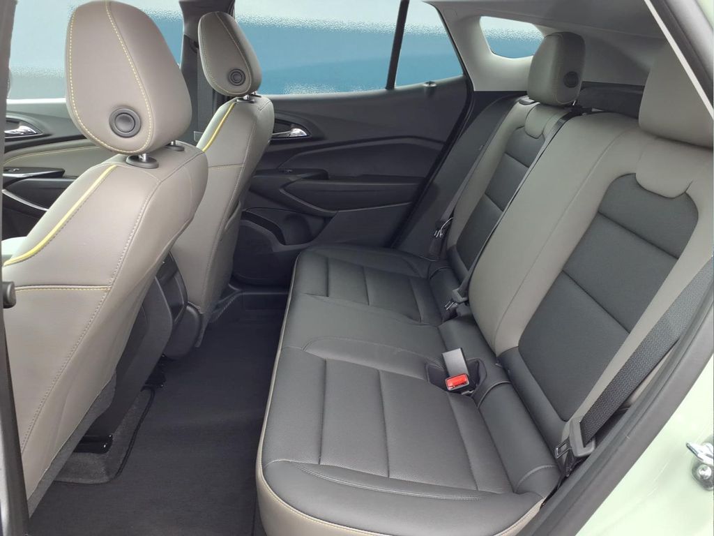 2026 Chevrolet Trax Activ - Photo 10