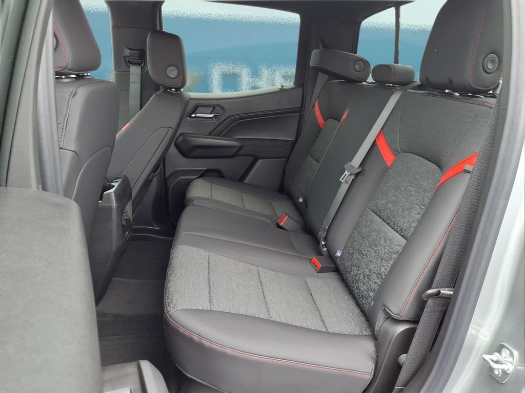 2026 Chevrolet Colorado Z71 - Photo 9