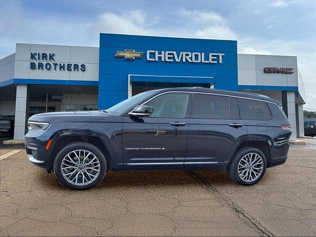 2023 Jeep Grand Cherokee L Summit Reserve's photo