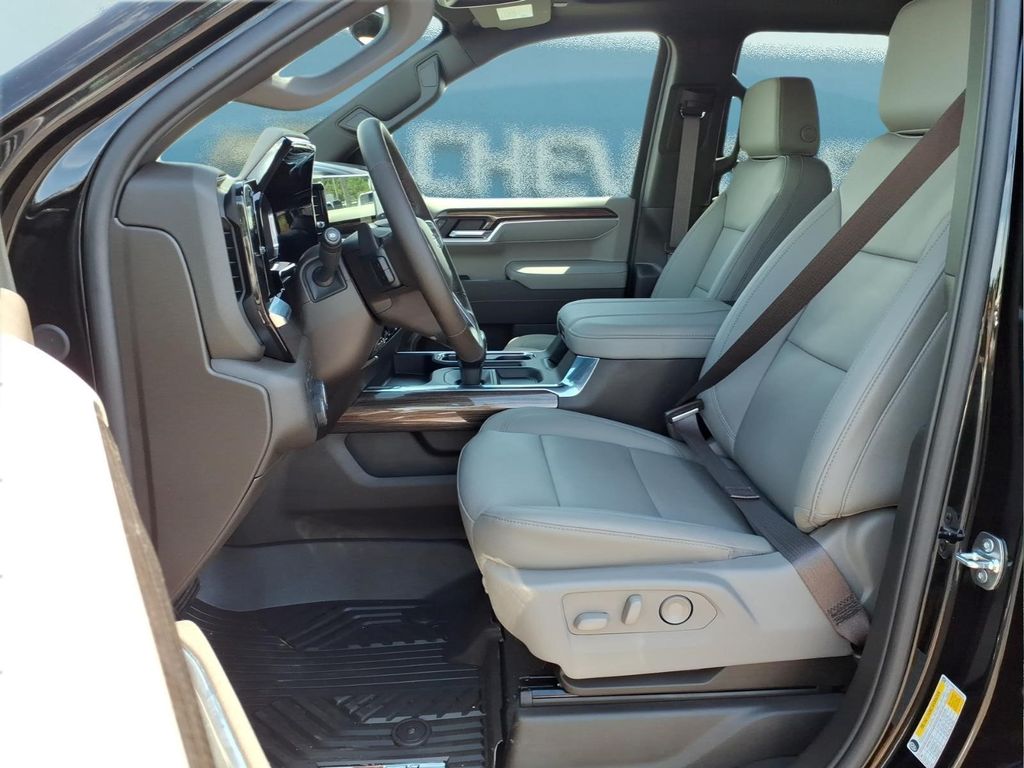 2026 Chevrolet Silverado 1500 RST - Photo 13