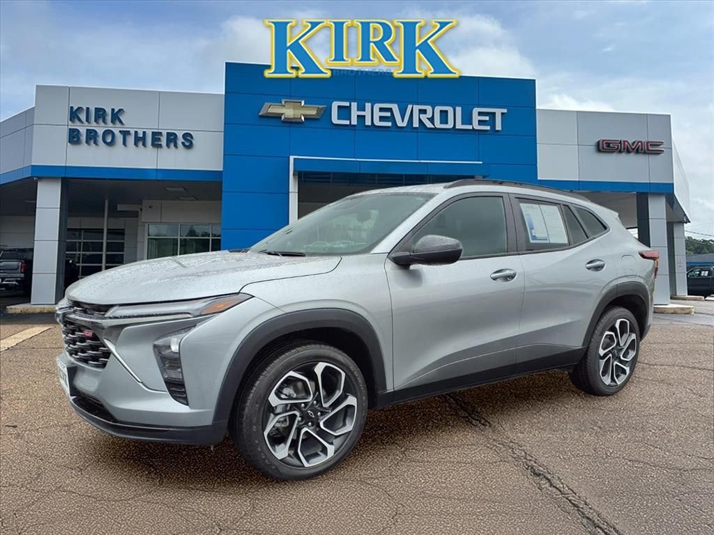 Used 2025 Chevrolet Trax 2RS SUV